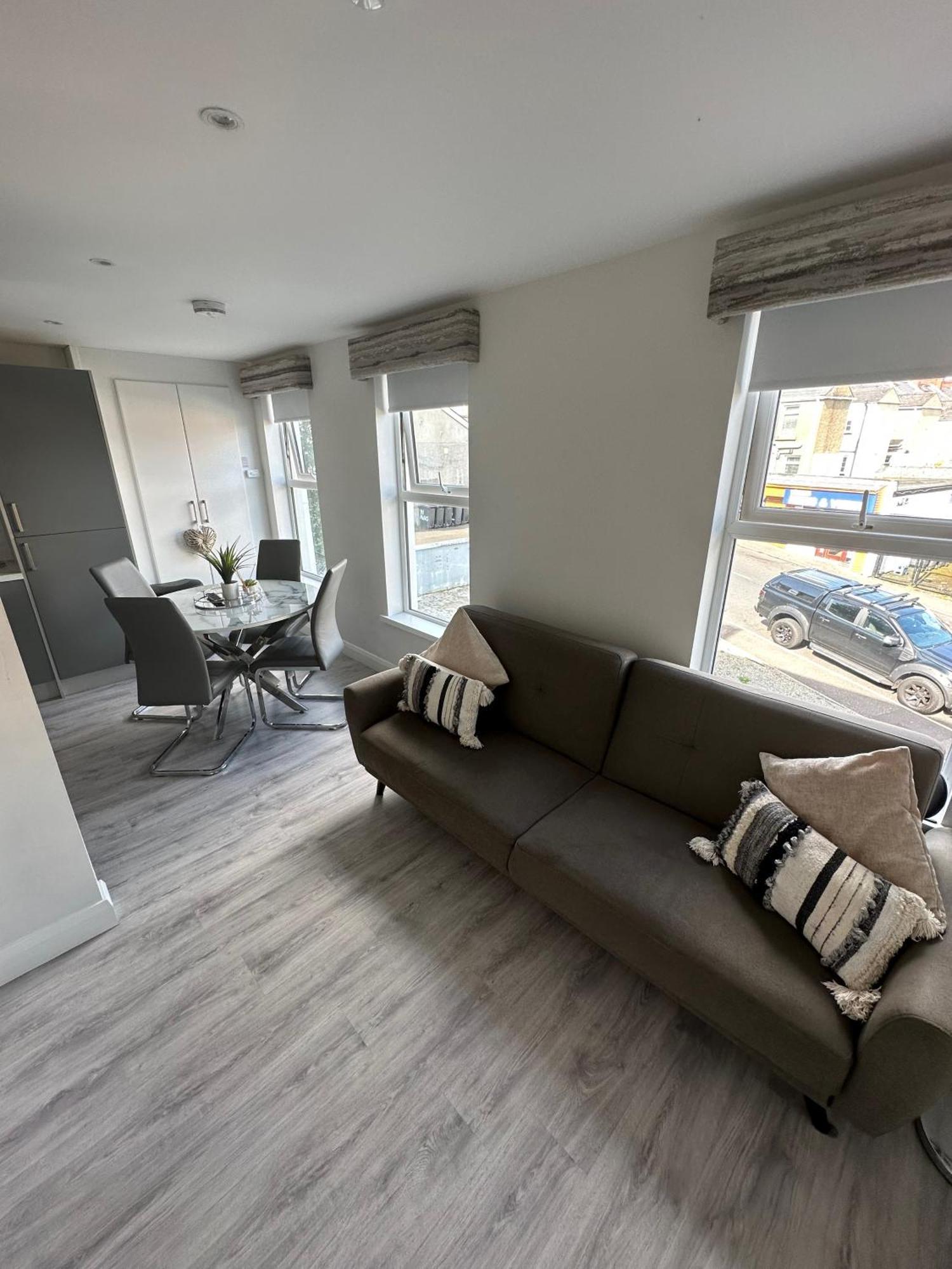 Westland Suites - Stylish, Modern, Elegant, Central Apartments A 伦敦德里 外观 照片