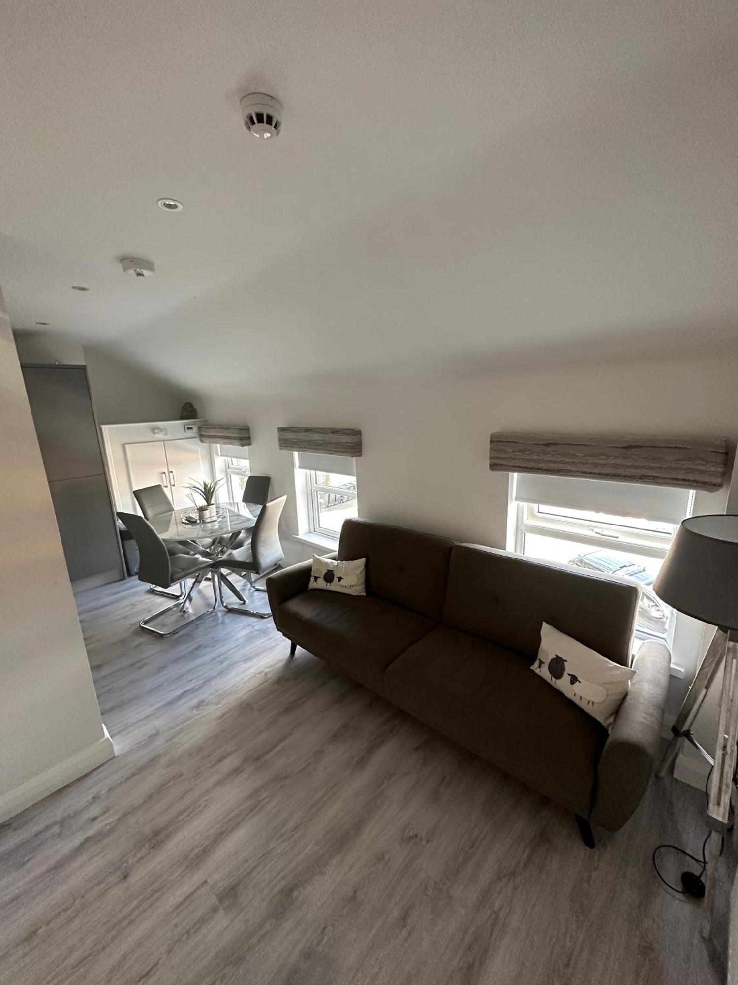Westland Suites - Stylish, Modern, Elegant, Central Apartments A 伦敦德里 外观 照片