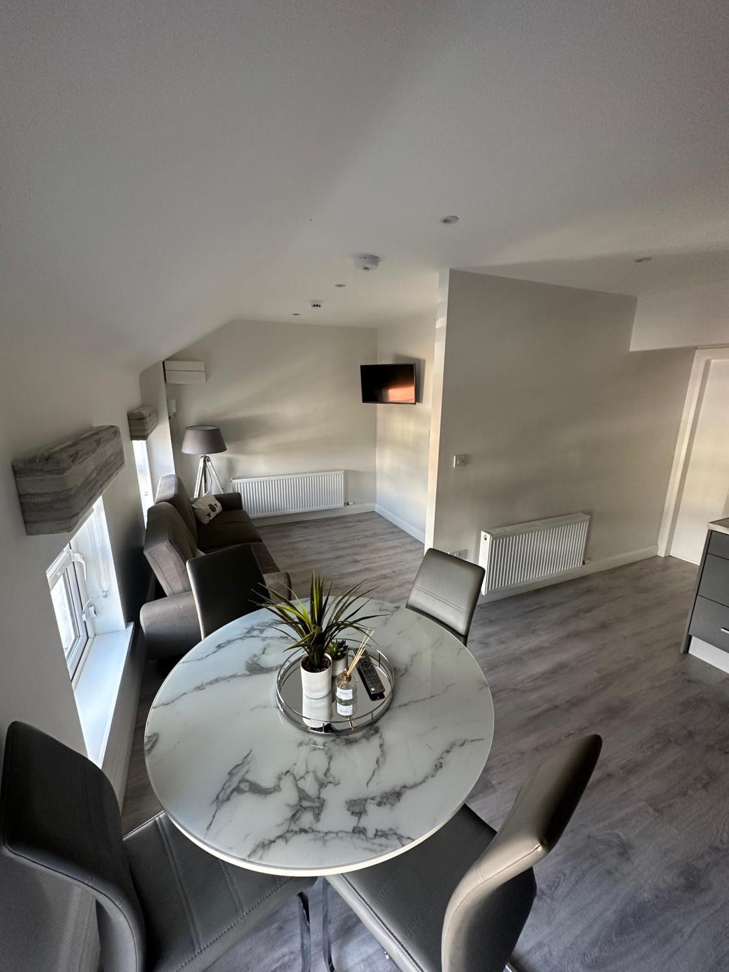 Westland Suites - Stylish, Modern, Elegant, Central Apartments A 伦敦德里 外观 照片