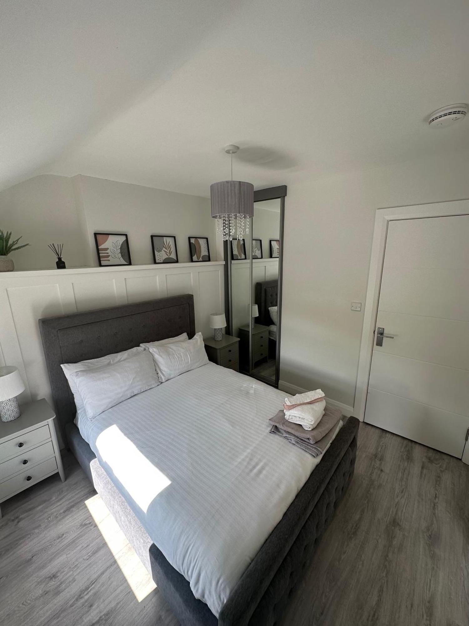Westland Suites - Stylish, Modern, Elegant, Central Apartments A 伦敦德里 外观 照片